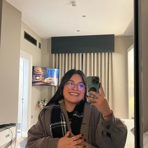 Meet your Posher, Jessenia